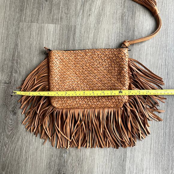 En Shalla Fridge Wristlet Bag - Picture 2 of 4